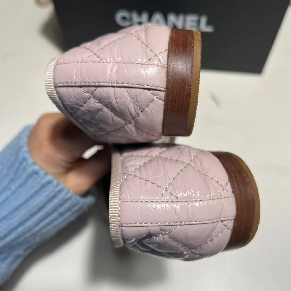 CHANEL Light Pink Quilted Flats - Picture 3 of 15